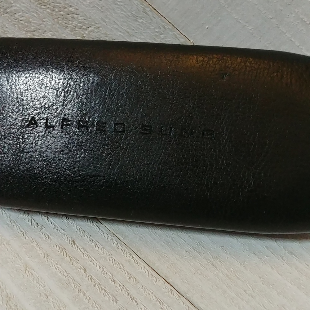 Alfred Sung Glasses Case